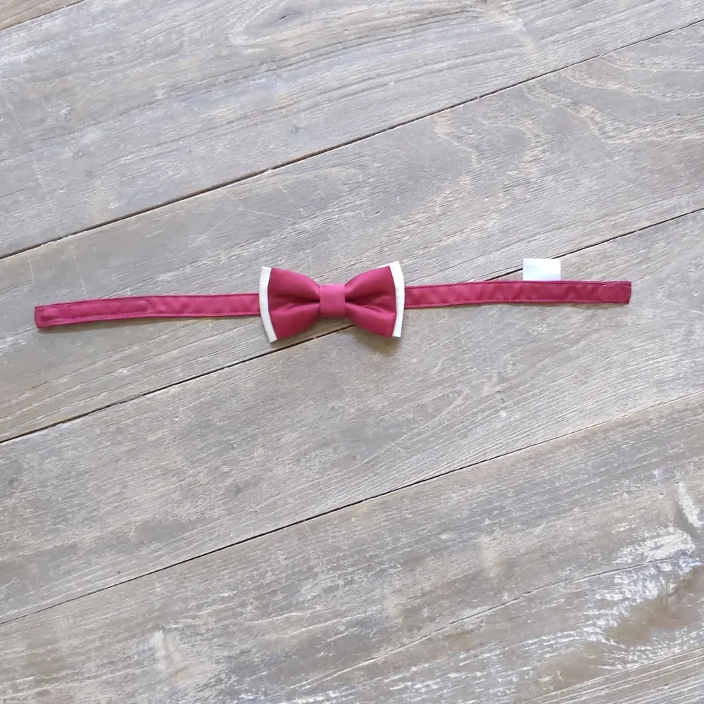 Size 12-24 months Janie and Jack satin holiday bow tie